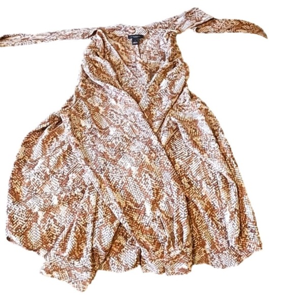 Ann Taylor Snakeskin Blouse that ties around the neck. Size Large. - Picture 1 of 3